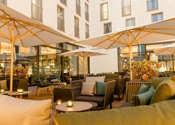 Motel One Koeln-Neumarkt