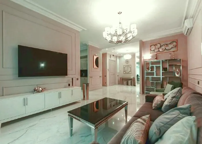 Spacious Apartment For 10 Guests In Cologne