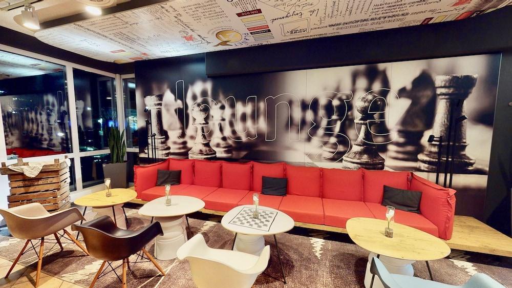 Ibis Koeln Airport Hotel 3*