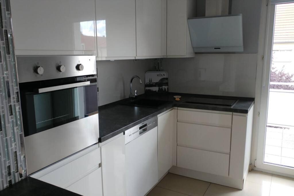 Near Tradefair And 8 Min. Appartement *