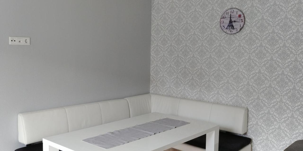 Near Tradefair And 8 Min. Appartement