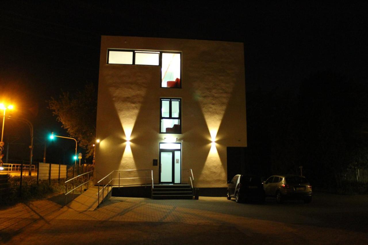 Lovely Studio West - Neues Momomotel *