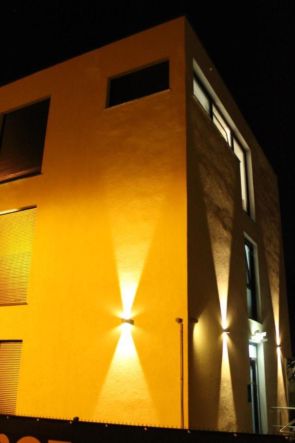 Hotel Lovely Studio West - Neues Momomotel Keulen