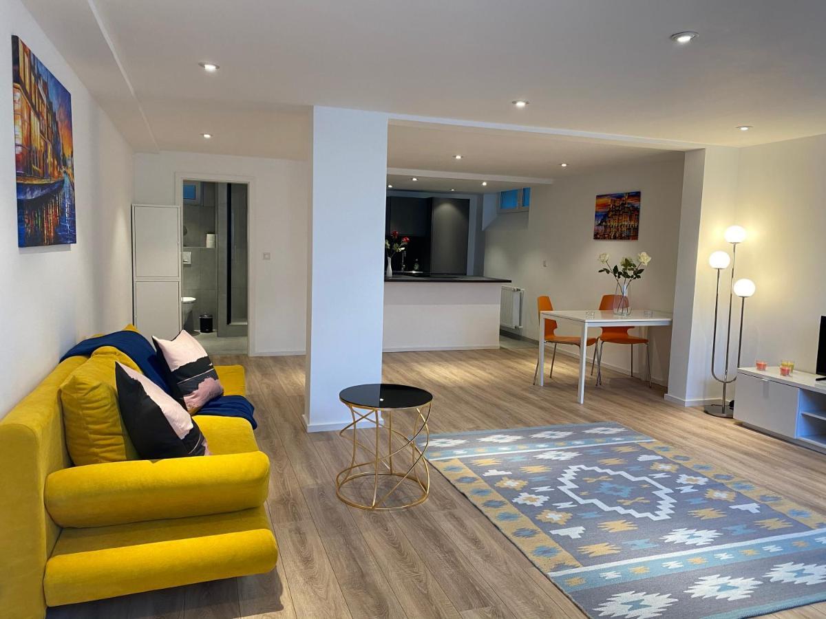 Dreamy Luxury Basement In Appartement *