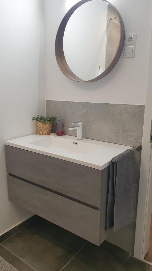 Airport Apartment Cologne