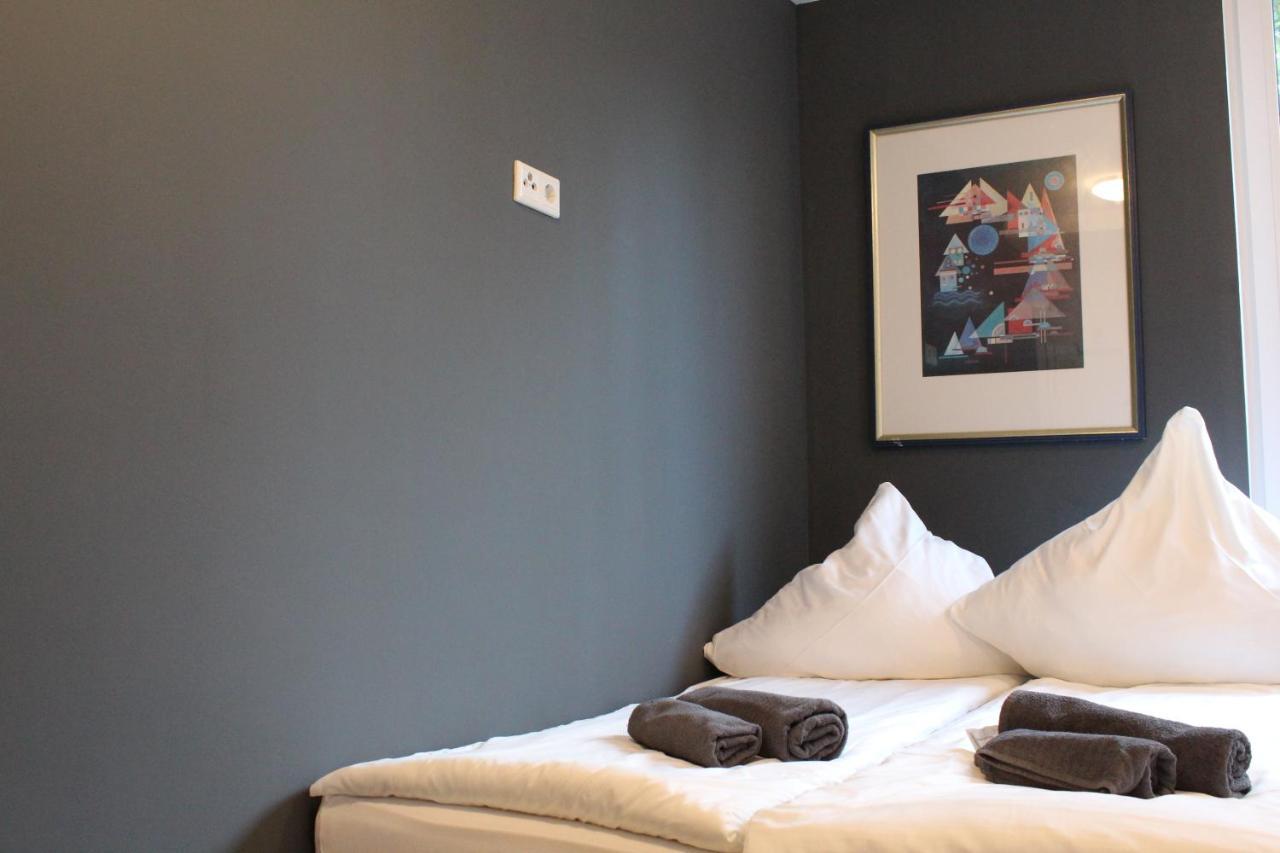 Hotel Lovely Studio West - Neues Momomotel