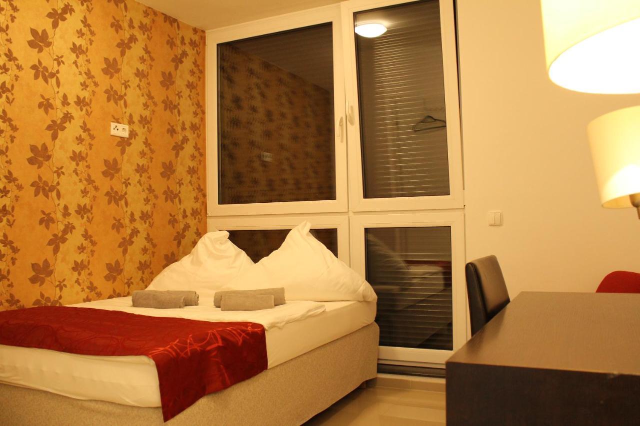 Hotel Lovely Studio West - Neues Momomotel Keulen