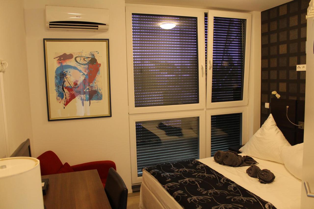 Lovely Studio West - Neues Momomotel *