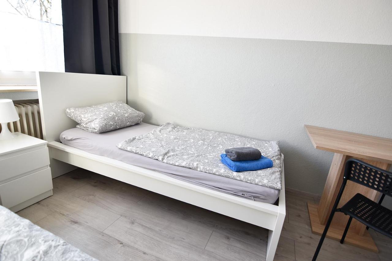 Easy Work And Apartment *