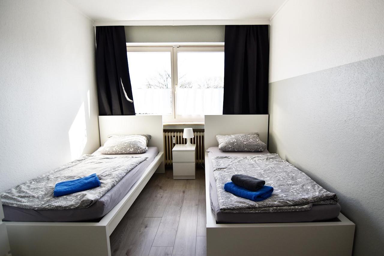 Easy Work And Apartment