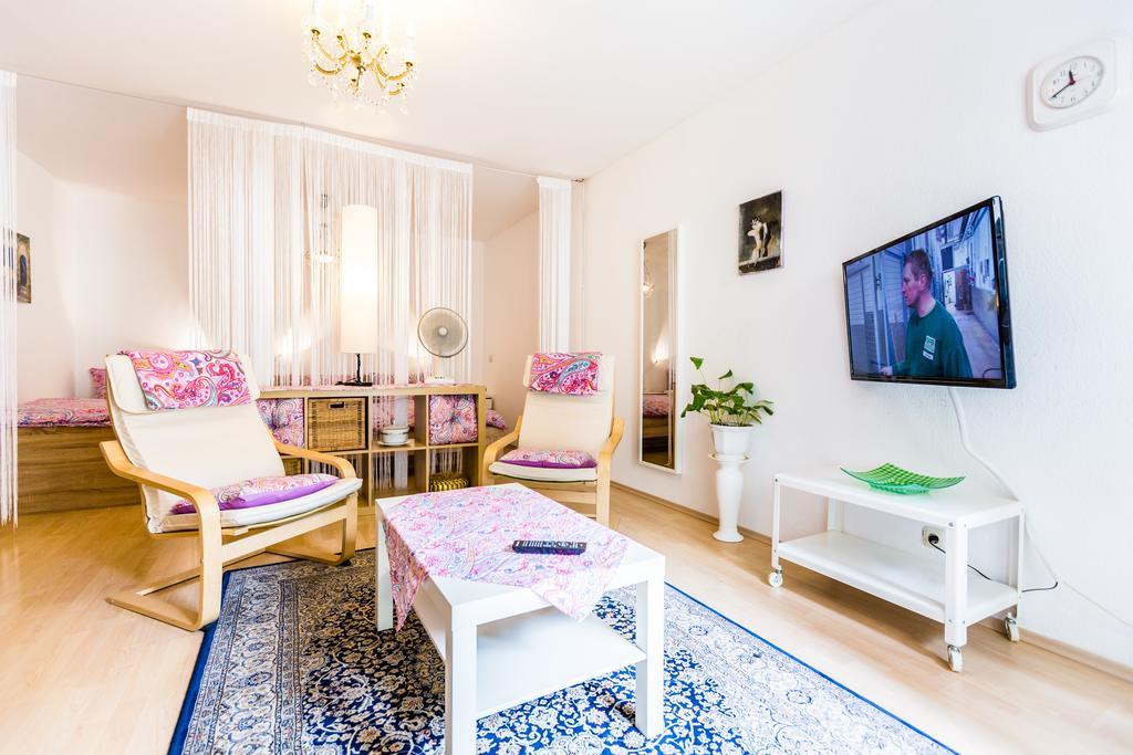 Deutzer Bruecke - Cgn Apartment *