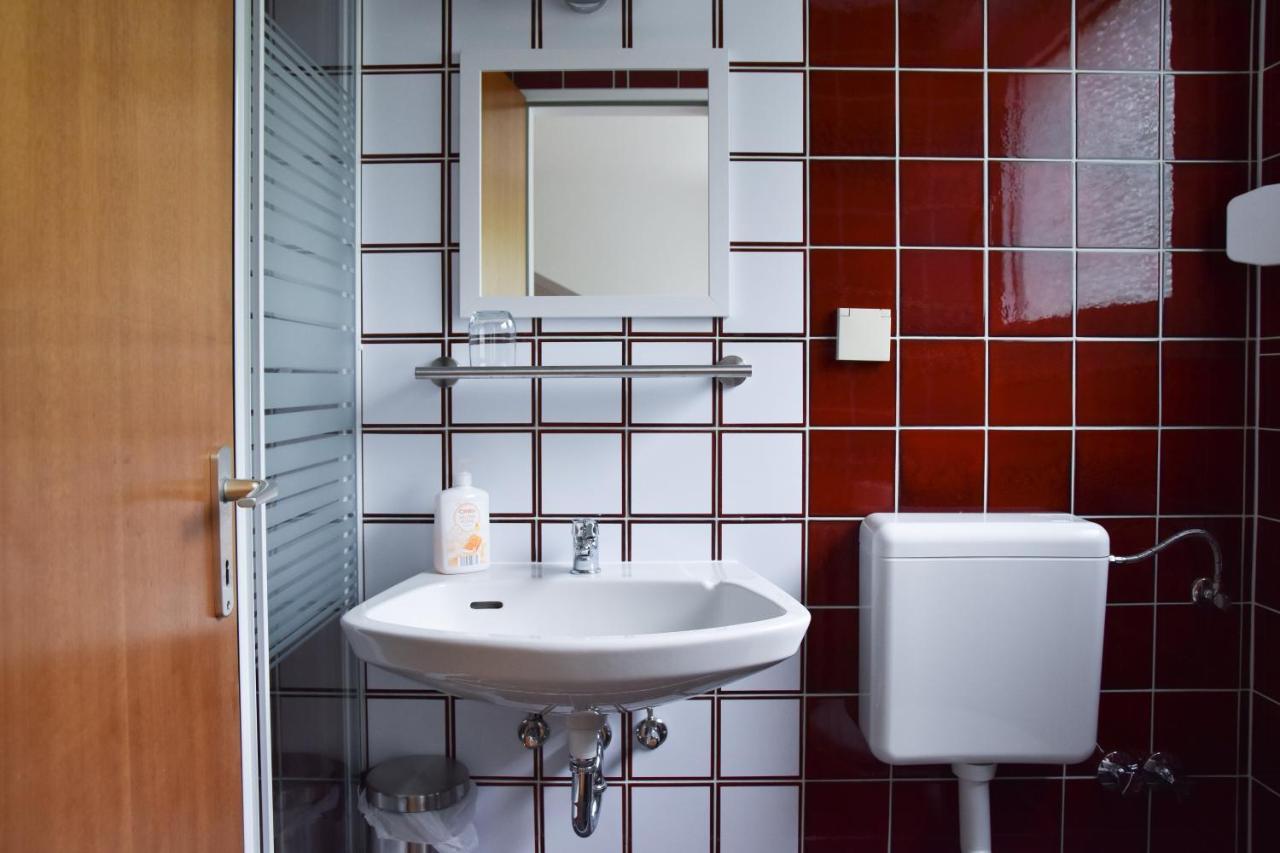 Mads Guest house Cologne