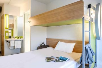 Ibis Koeln Airport Hotel