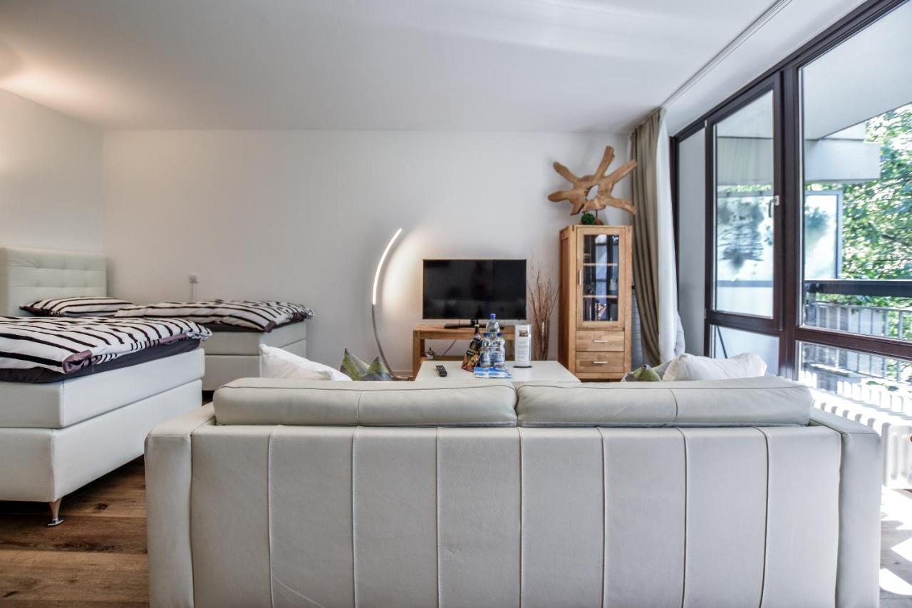 Domicile * Cologne