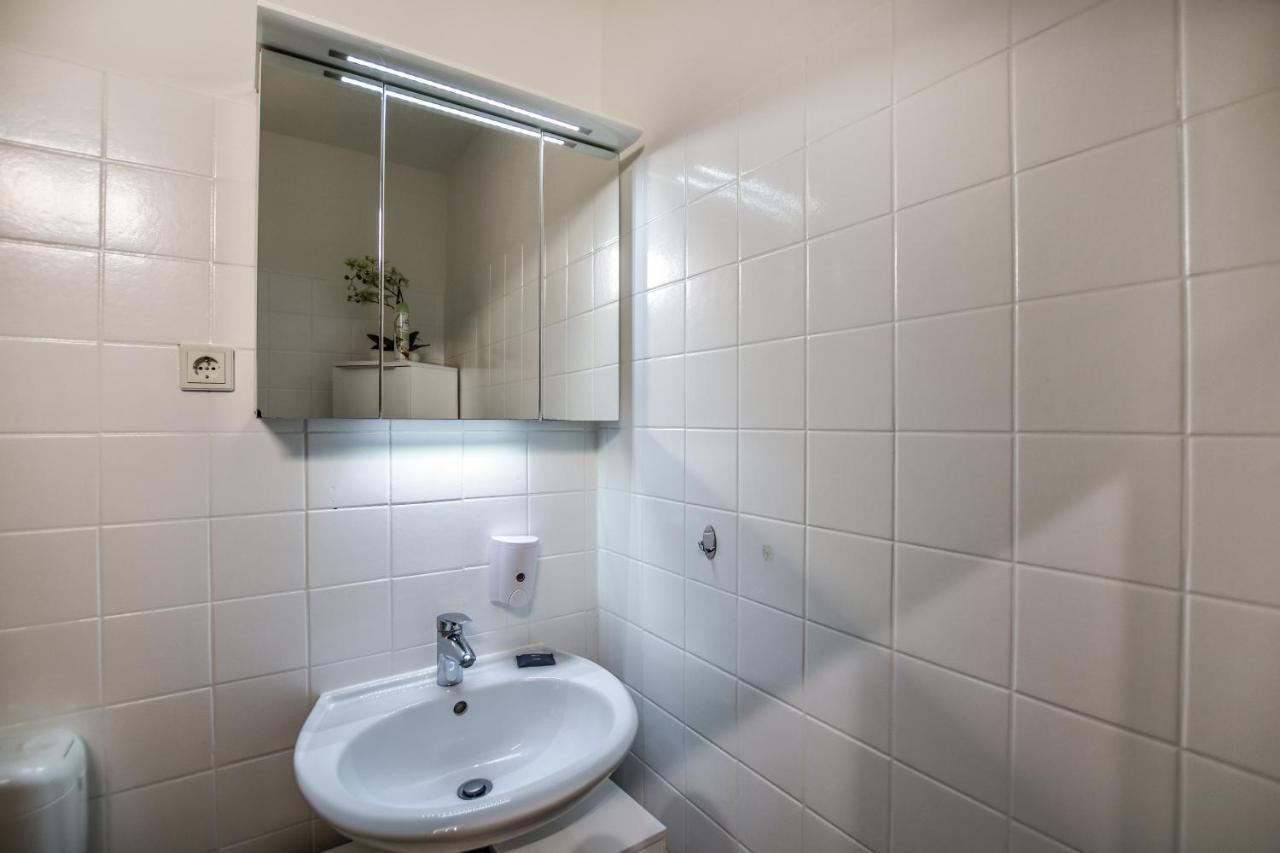 Domicile * Cologne