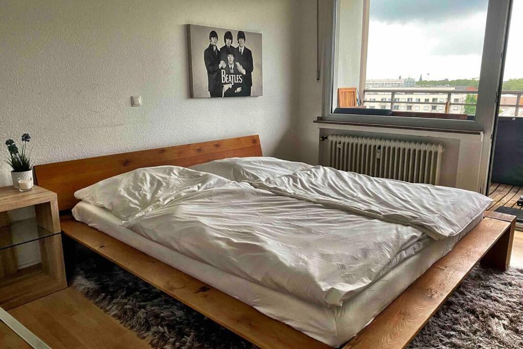 2 Zimmer Apartment Mit Blick Auf Den Koelner Dom