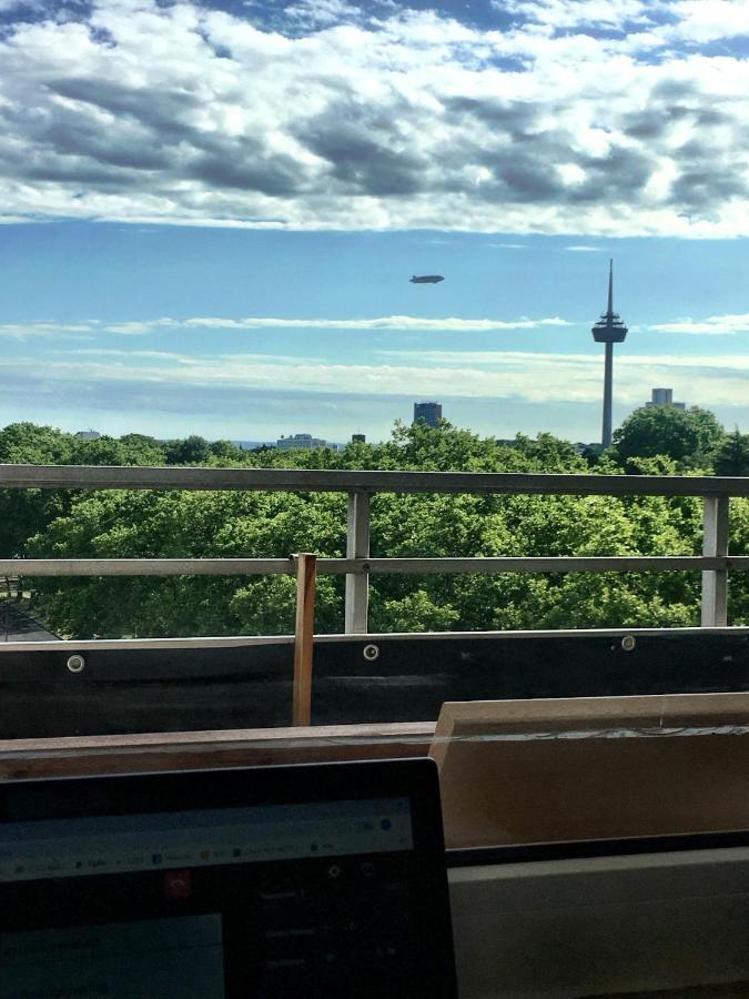 2 Zimmer Apartment Mit Blick Auf Den Koelner Dom Apartment Cologne