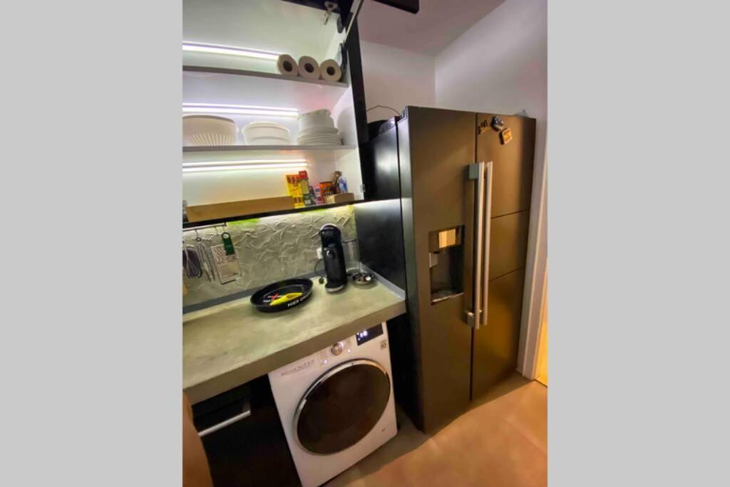 2 Zimmer Apartment Mit Blick Auf Den Koelner Dom Apartment *