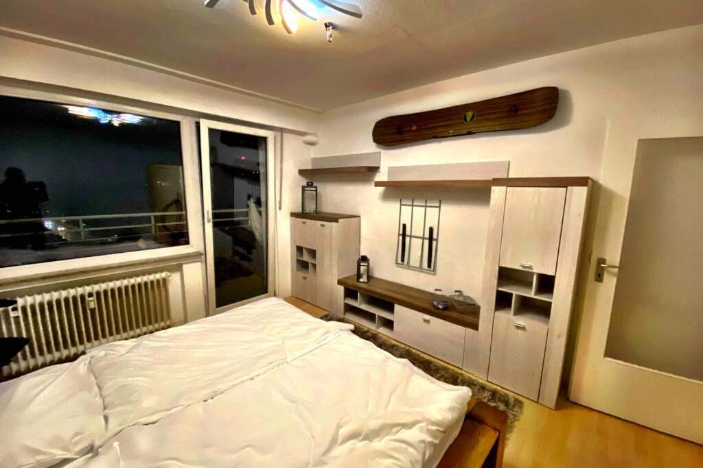 2 Zimmer Apartment Mit Blick Auf Den Koelner Dom Apartment