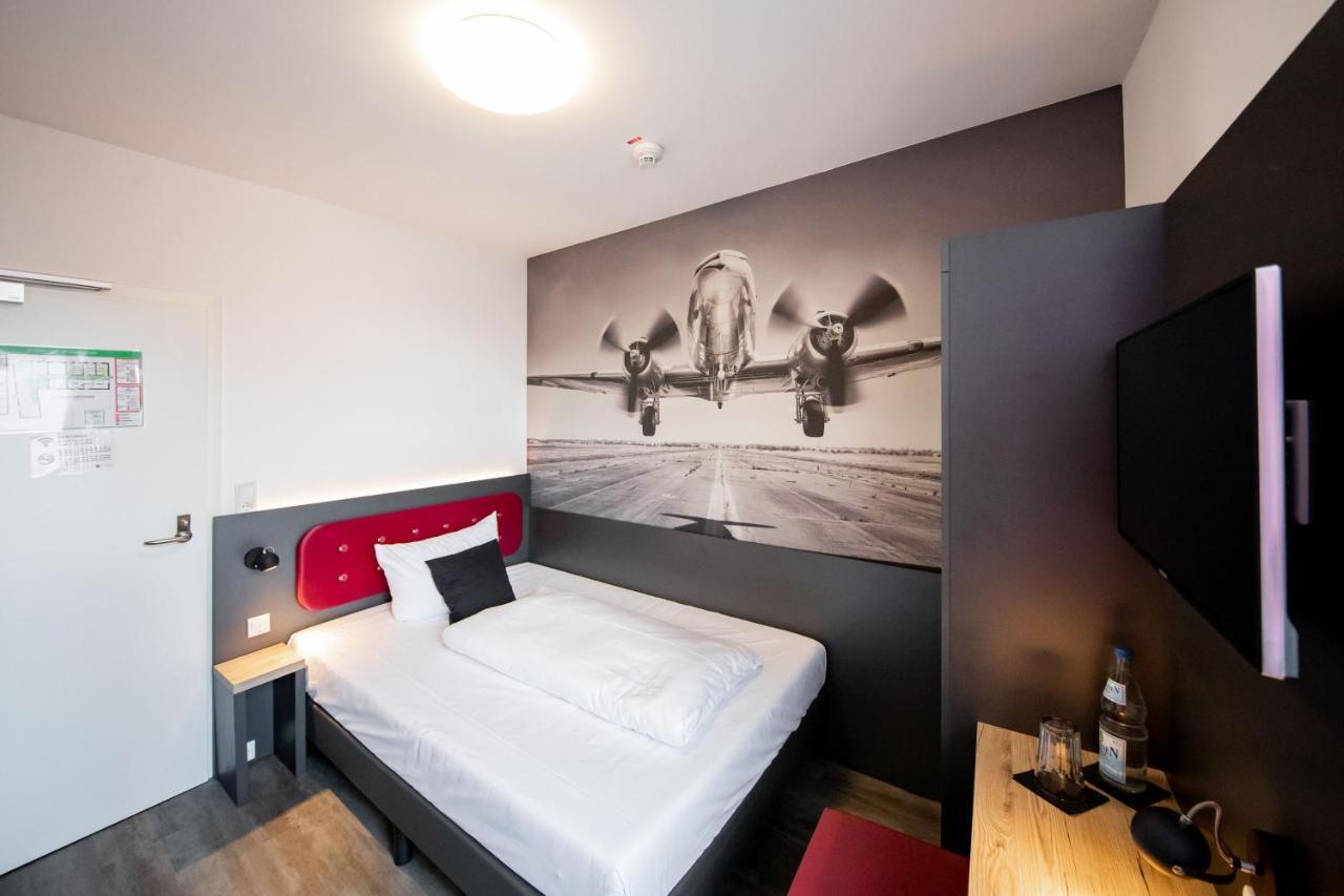 Smarty Airport - Kontaktloser Self Check-in Hotel 3*
