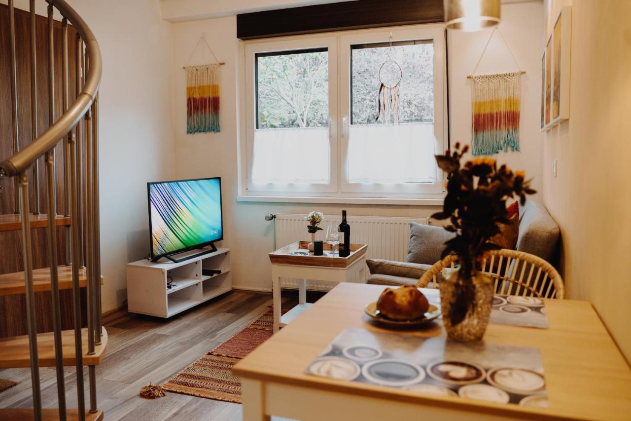 Appartement Muelheim, Schoenes Apartment, E-werk, Palladium, Carlswerk, Messe, Lanxess-arena *