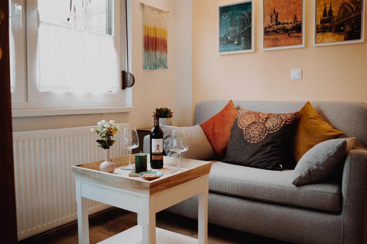 Muelheim, Schoenes Apartment, E-werk, Palladium, Carlswerk, Messe, Lanxess-arena *