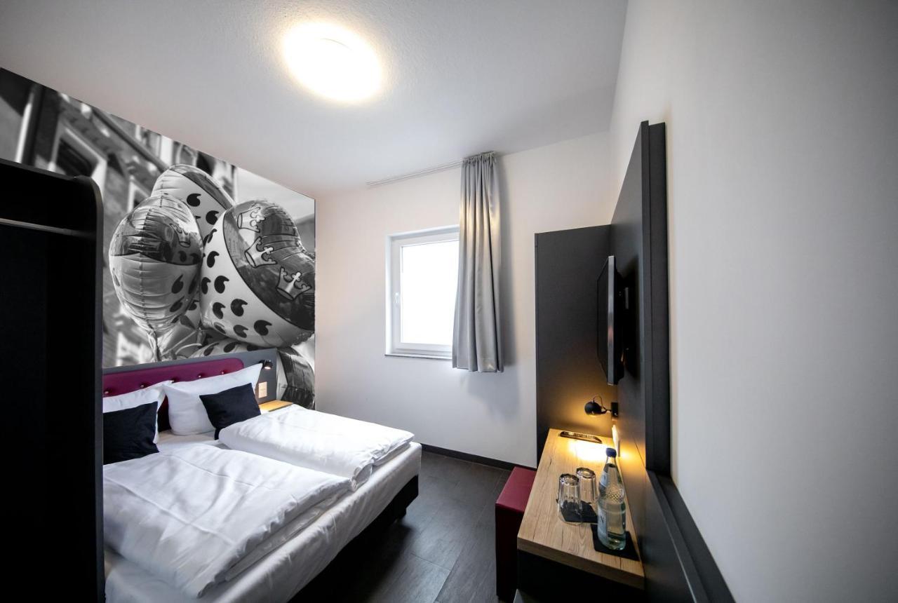 Smarty Dom - Boardinghouse - Kontaktloser Self Check-in Hotel Cologne