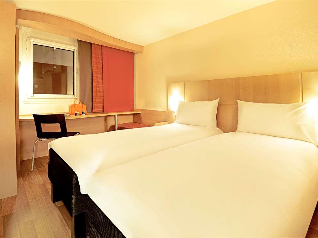 Hotel Ibis Koeln Airport Colonia