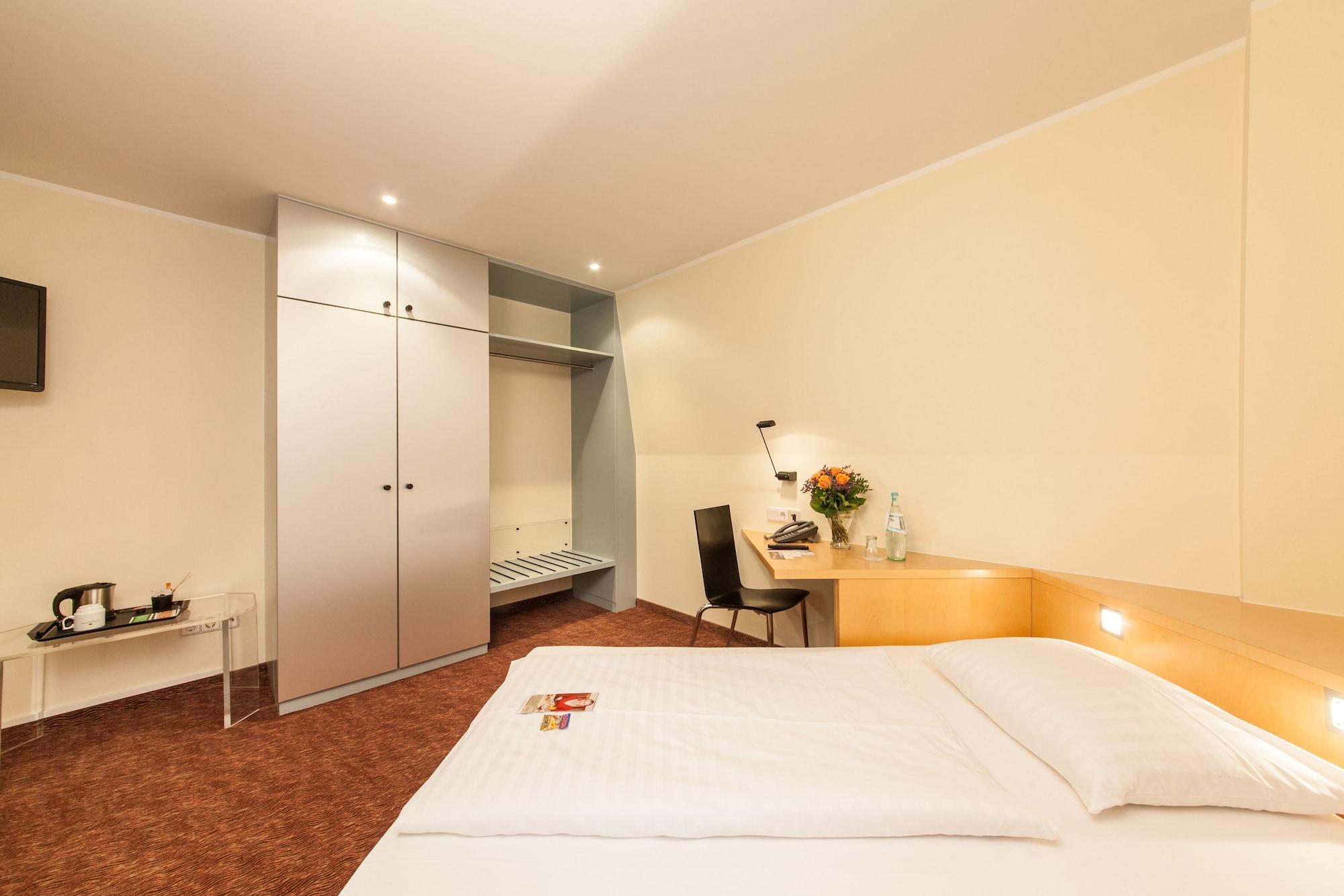Select Silence Garden Hotel 4*
