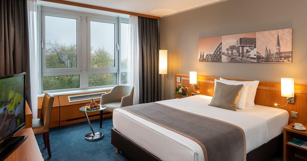 Hotel Leonardo Bonn Airport 4*