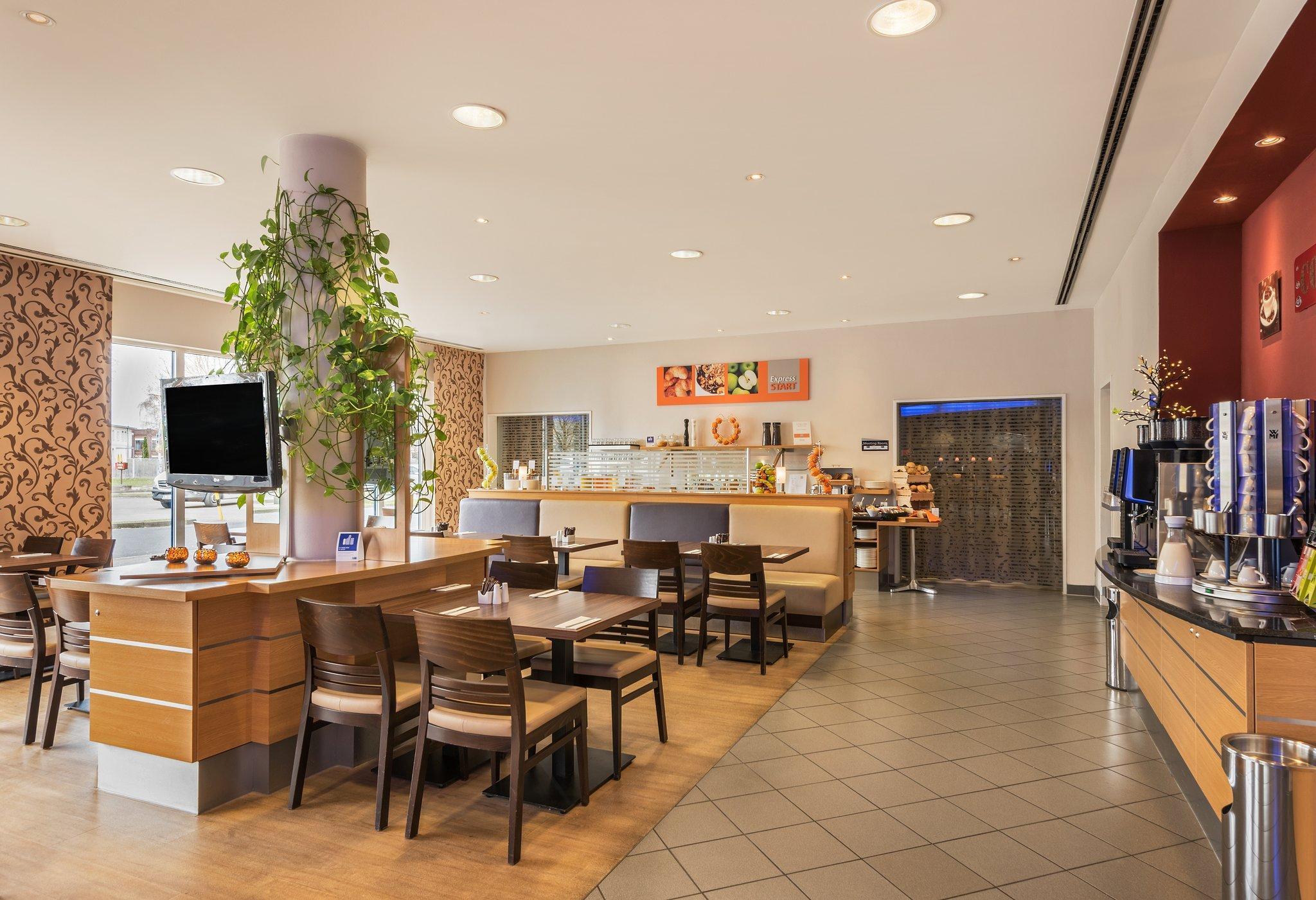Hotel Express Muelheim By Ihg Kolonia