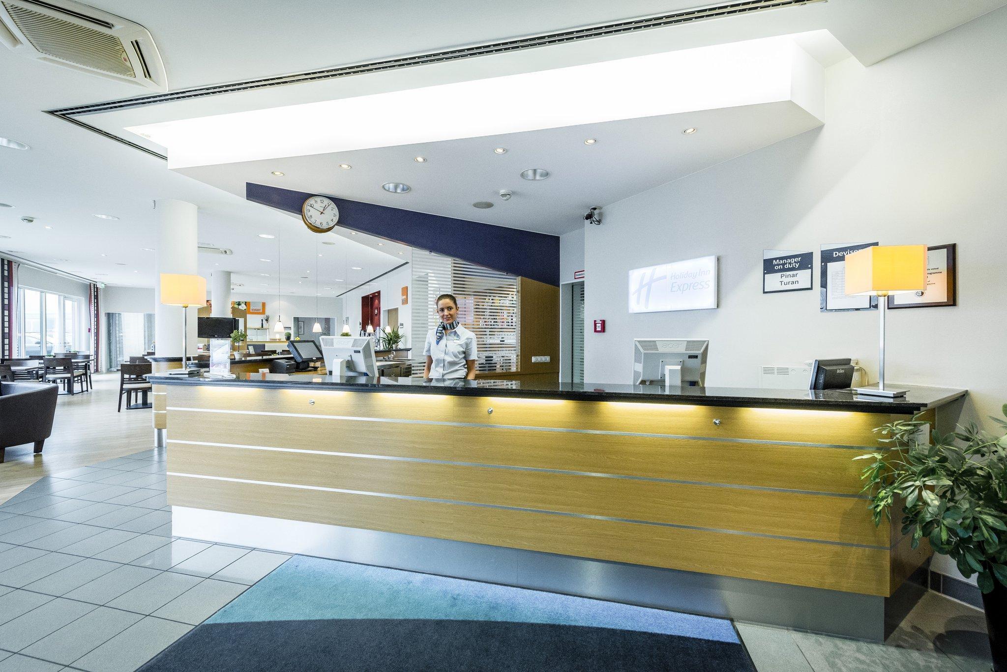 Hotel Express Muelheim By Ihg 3*