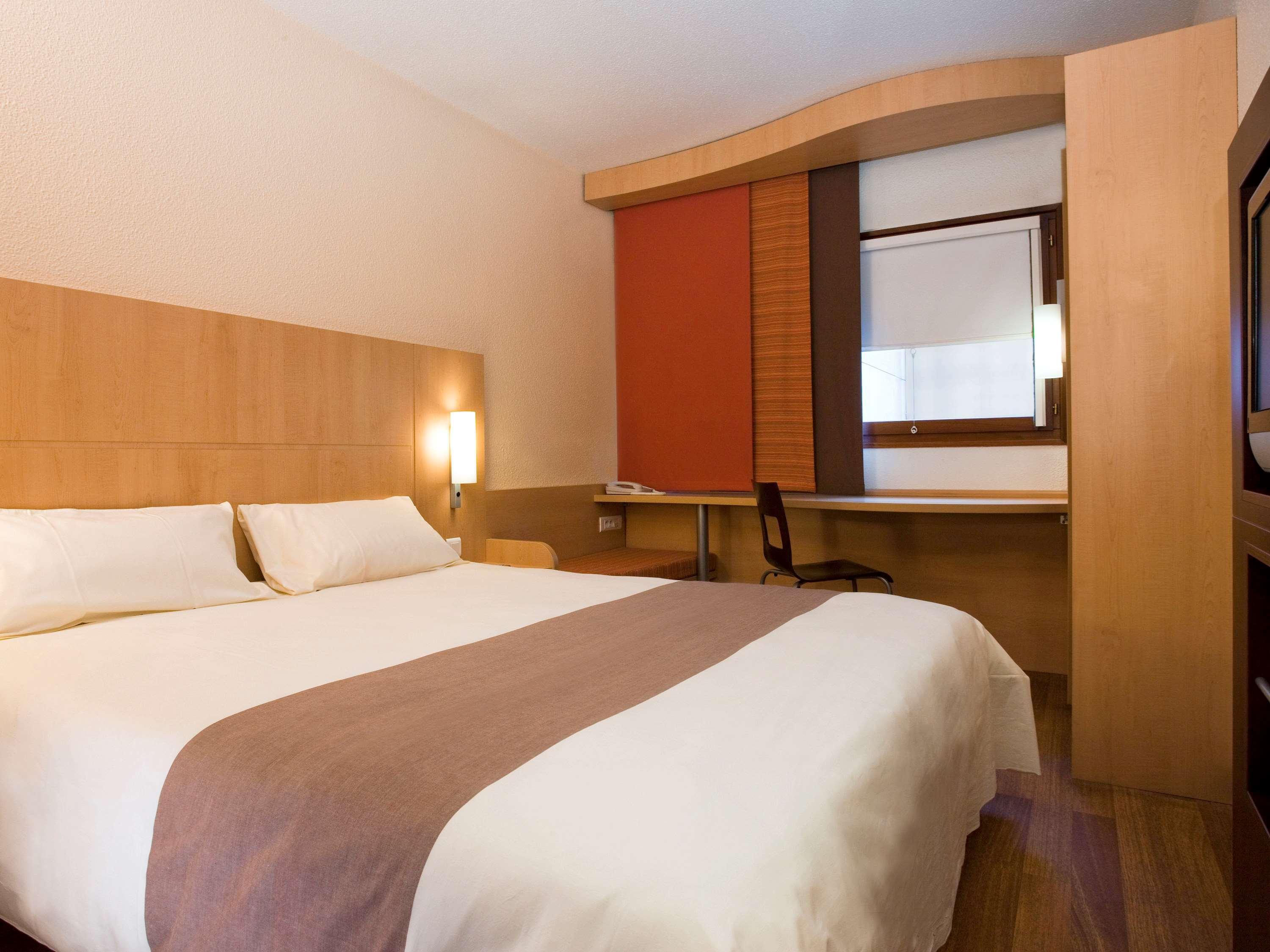 Ibis Koeln Airport 3*