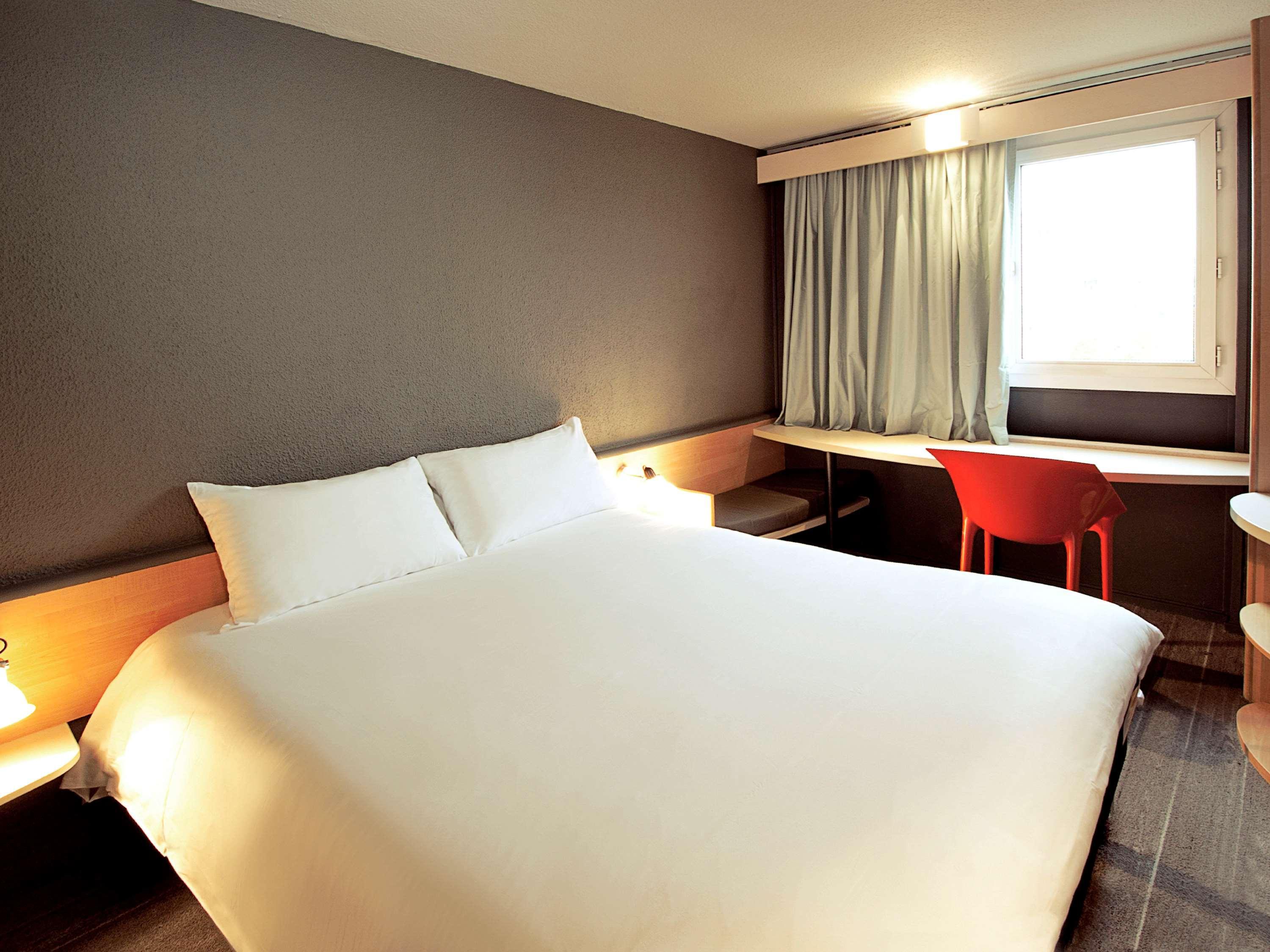 Ibis Koeln Airport Colonia