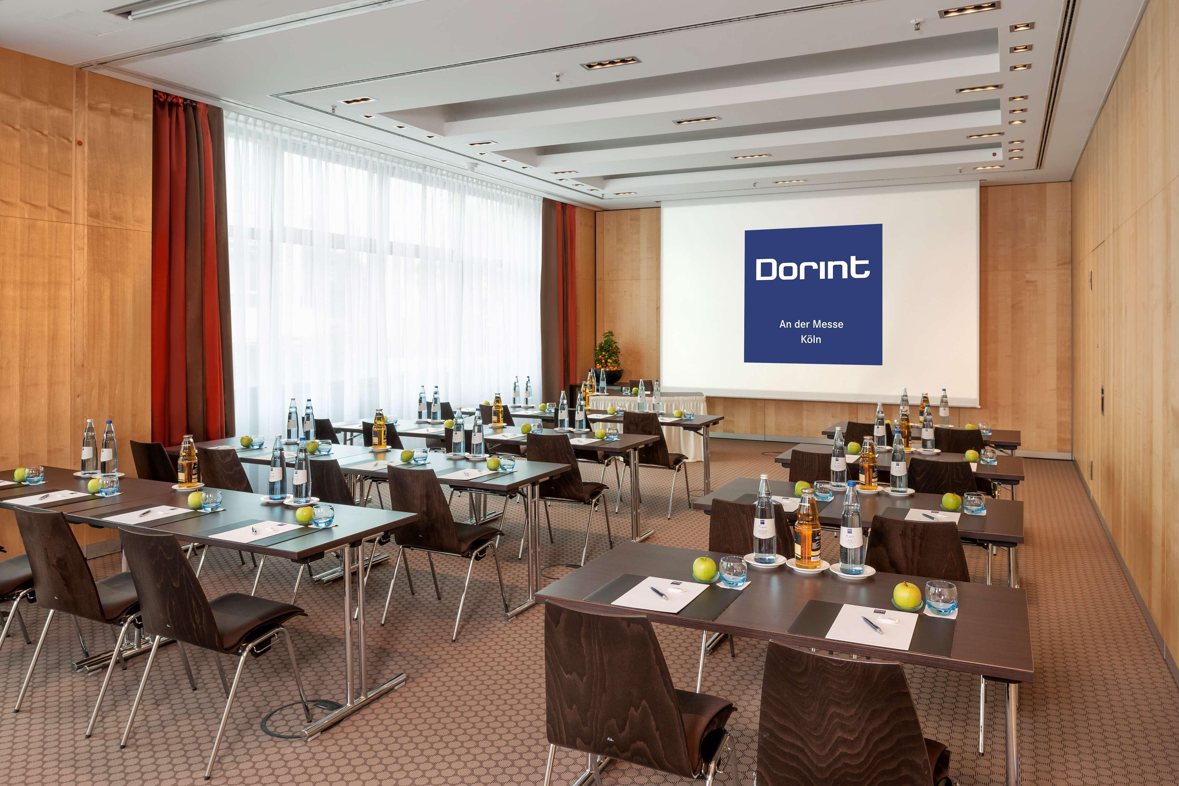 Dorint An Der Messe Hotel 4*