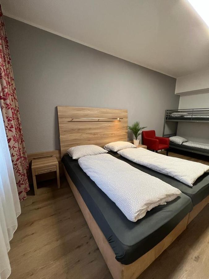 Black Sheep Hostal *