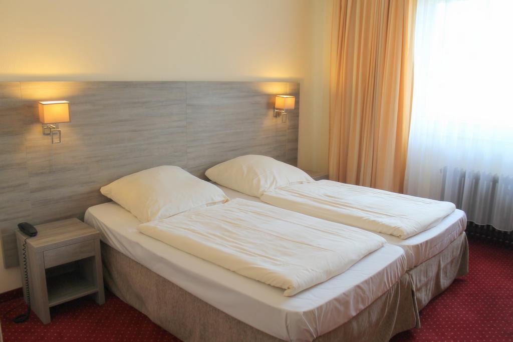 Lorien Hotel 3*