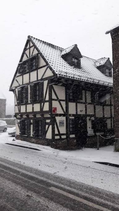 Altes Romantisches Fachwerkhaus In Rheinnaehe Auch Fuer Workation Geeignet * Köln