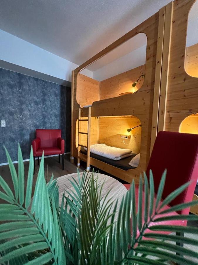 Black Sheep Hostal *