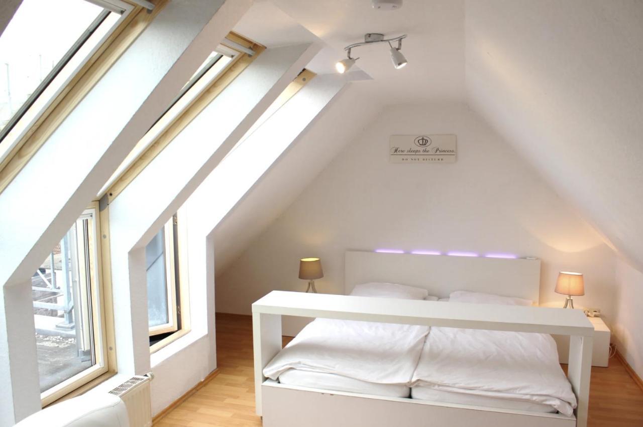 A-partment • - Schokoladenmuseum Apartment Cologne