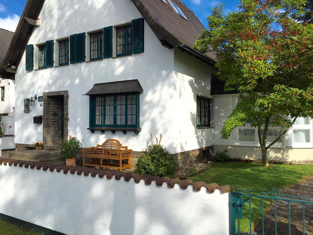 Haus Am Konigsforst Apartment Cologne