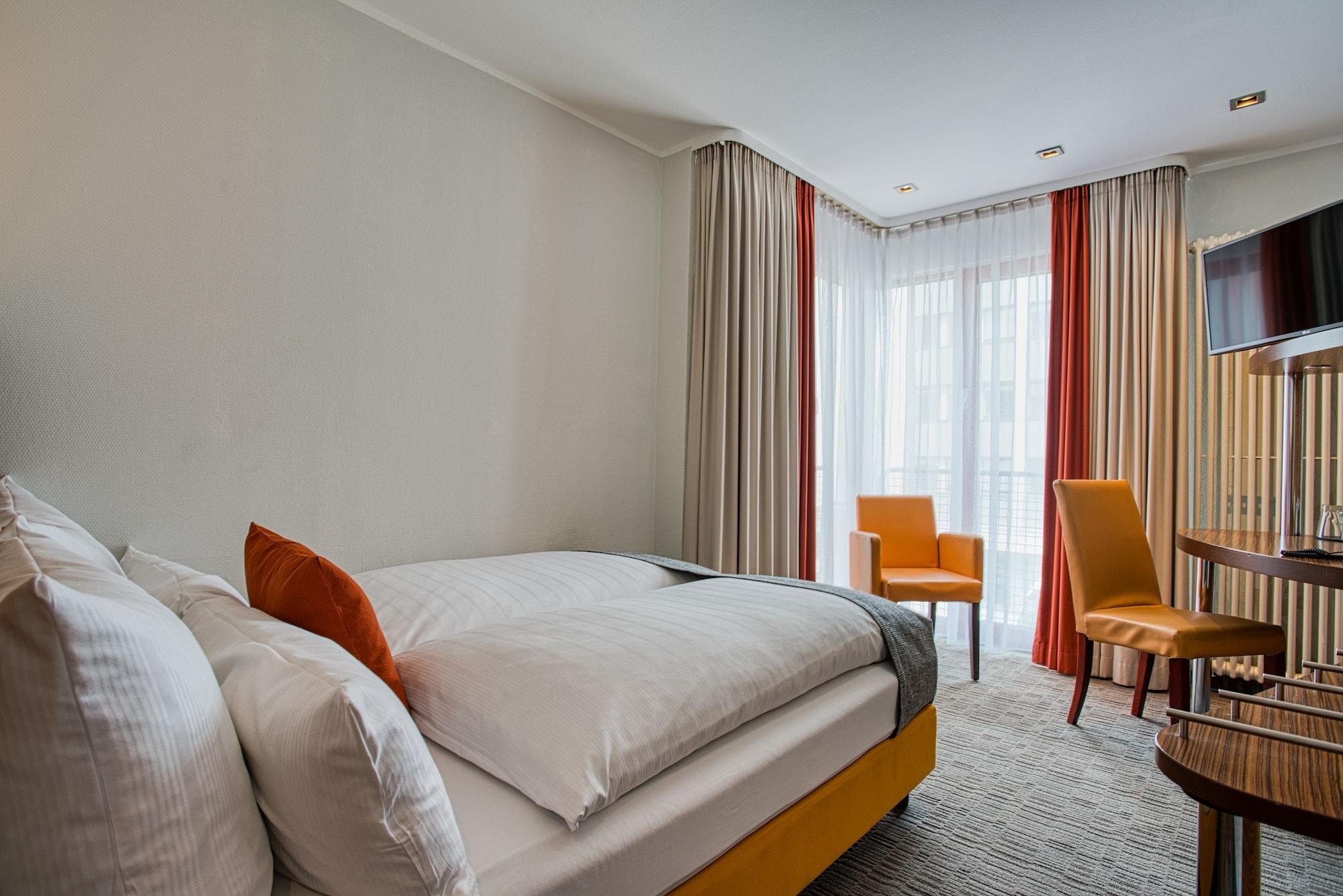 Hotel Kommerzhotel 3*