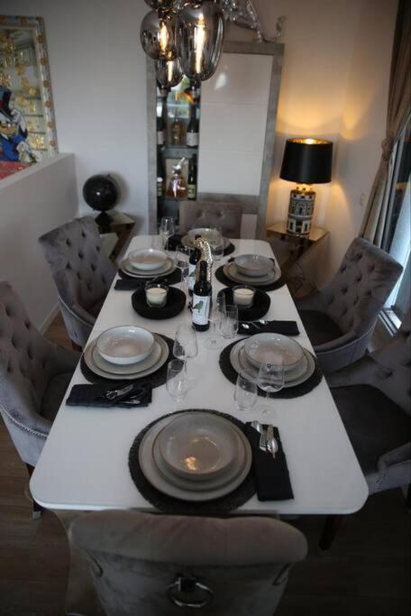 Royaldeluxe Penthouse By Kevany Appartement *