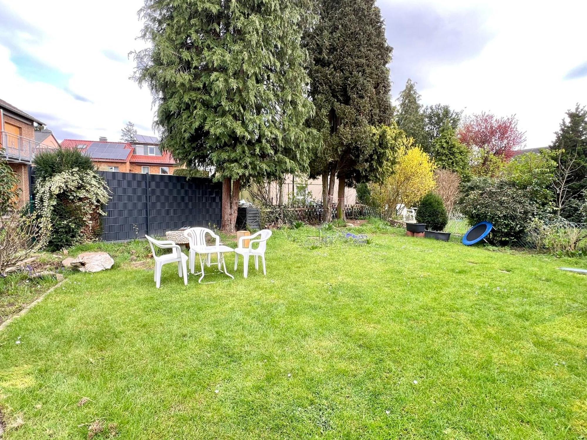 Comfy Mit Garten In Apartment Cologne