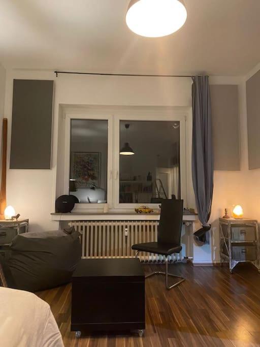 Central And Cozy 33q Cologne
