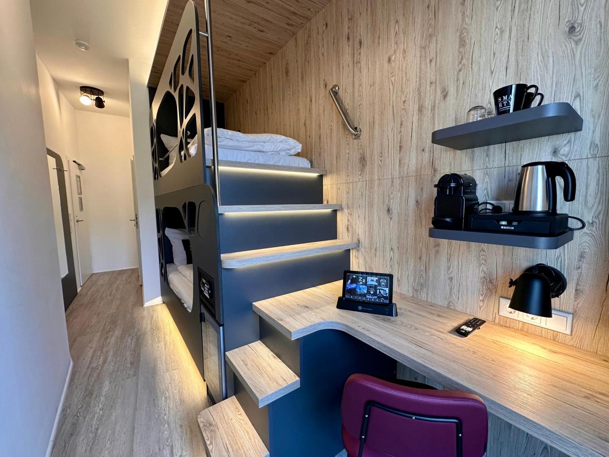 Smarty Dom - Boardinghouse - Kontaktloser Self Check-in Cologne