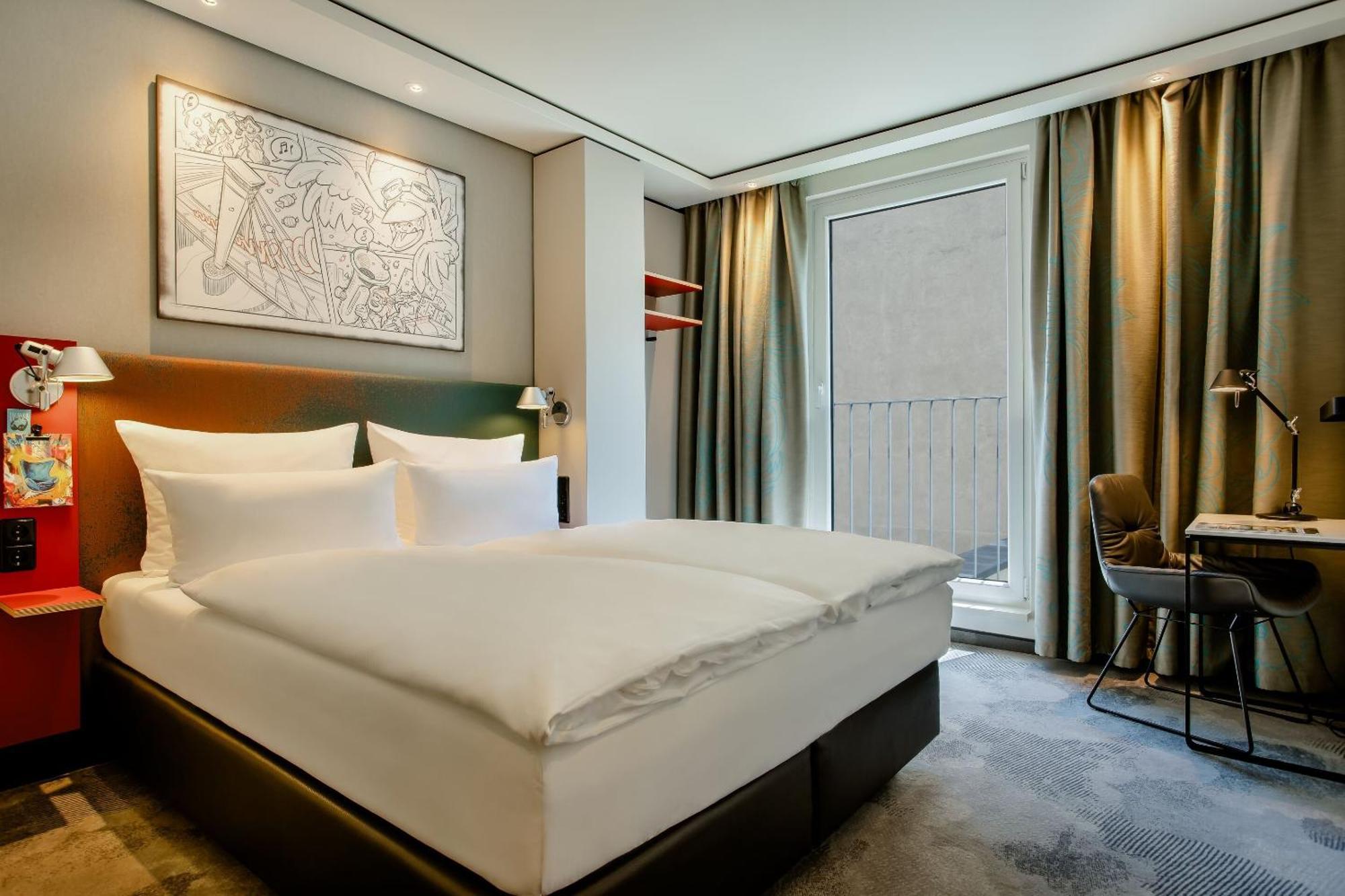 Hotel One Koeln-mediapark 3*