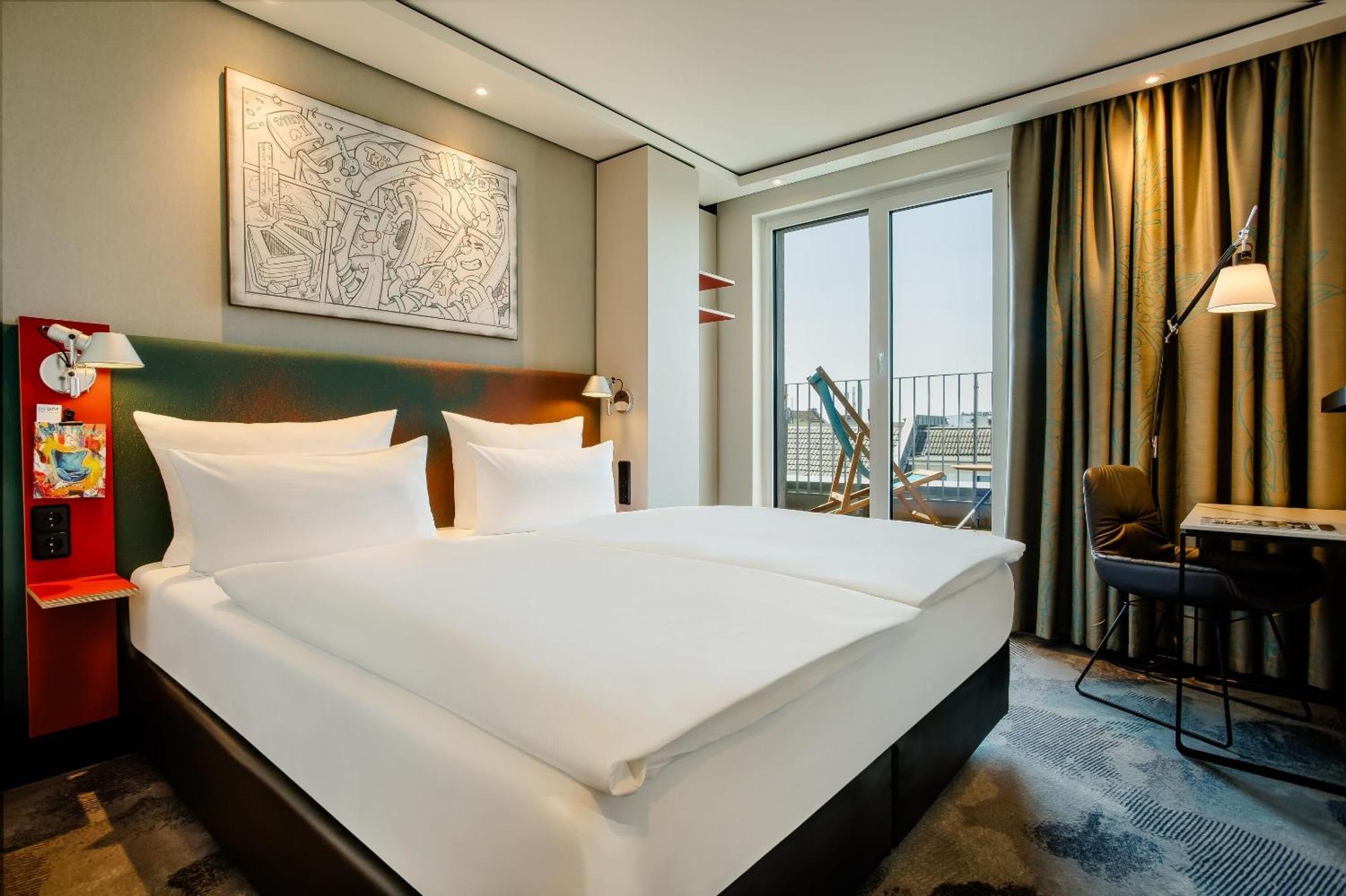 Hotel One Koeln-mediapark 3*