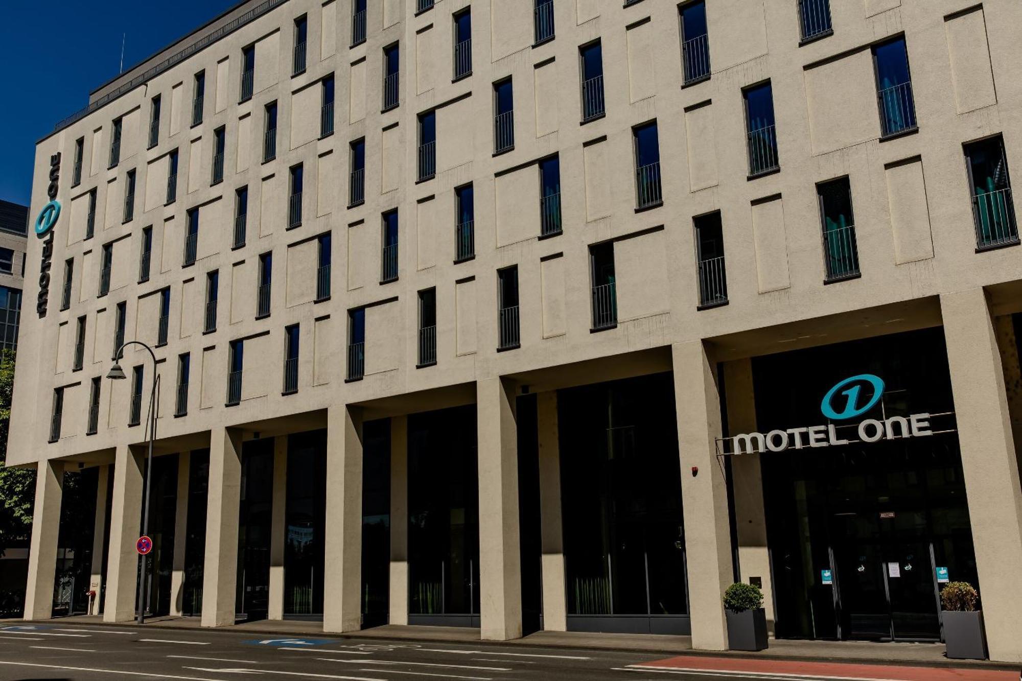 One Koeln-mediapark Hotel 3*