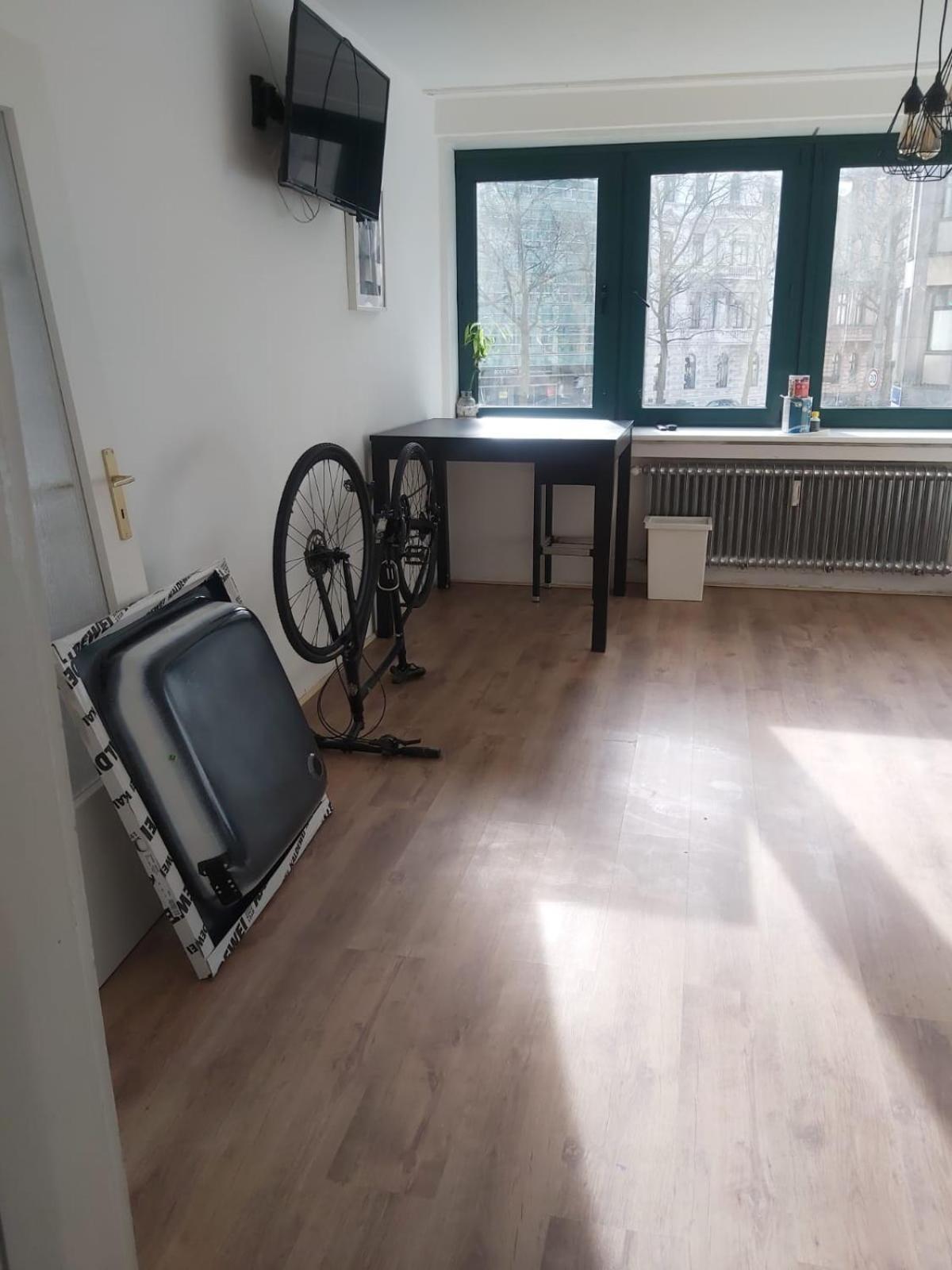 *** Comfortable 30m2 Studio Hansaring 19 *** Mediapark / Messe / Dom Appartement